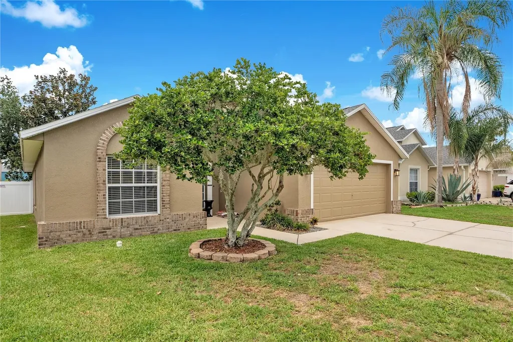 2704 Redwood Street Mulberry FL 33860
