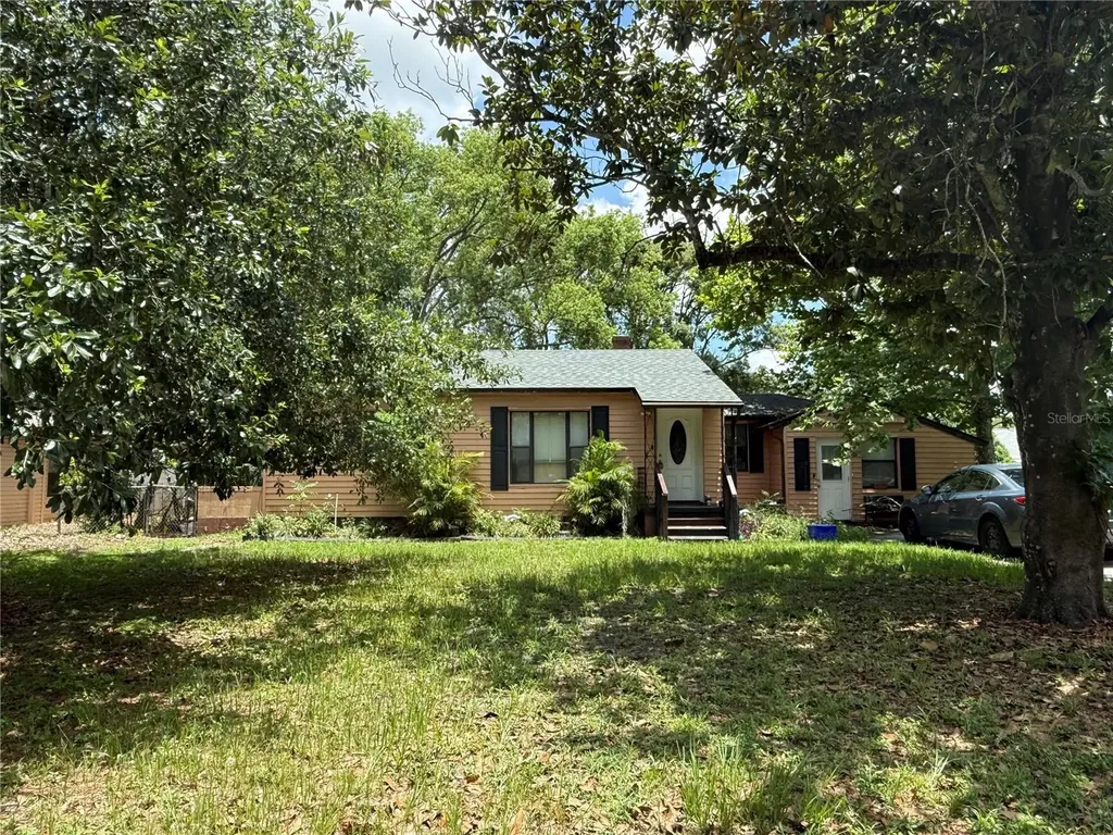 2429 S Elm Avenue Sanford FL 32771