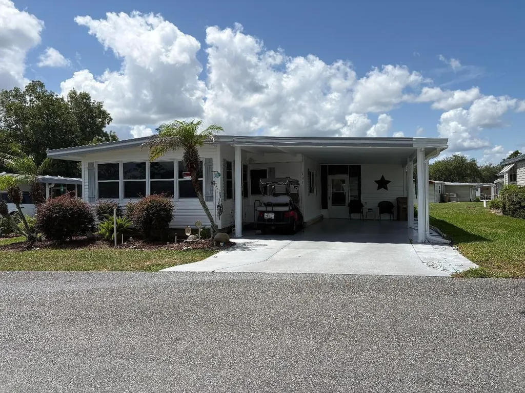 137 Jacaranda Drive Leesburg FL 34748