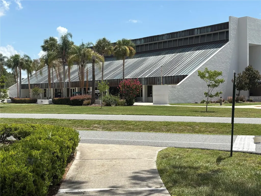 137 Jacaranda Drive Leesburg FL 34748