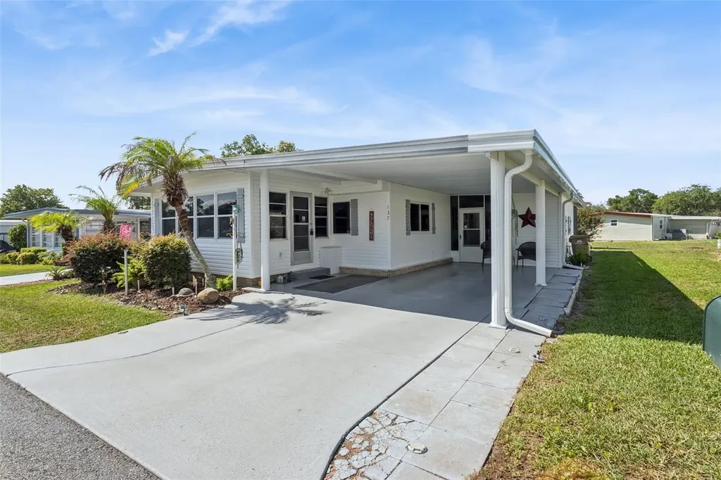 137 Jacaranda Drive Leesburg FL 34748
