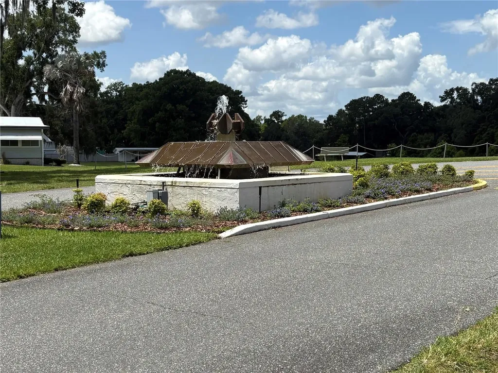 137 Jacaranda Drive Leesburg FL 34748