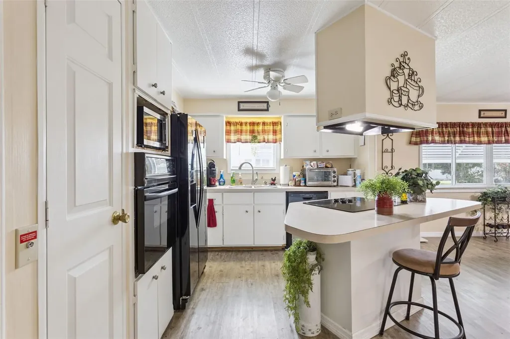 137 Jacaranda Drive Leesburg FL 34748