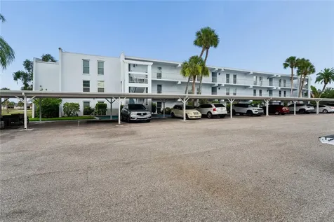 225 Country Club Drive Largo FL 33771