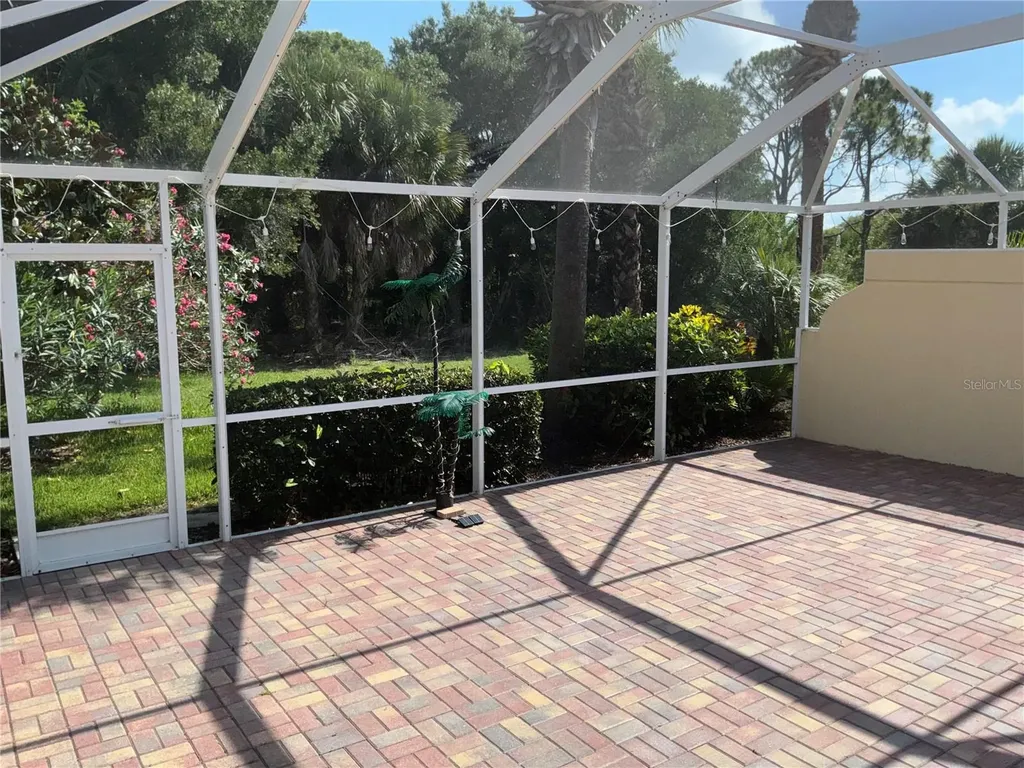 8004 Camminare Drive Sarasota FL 34238