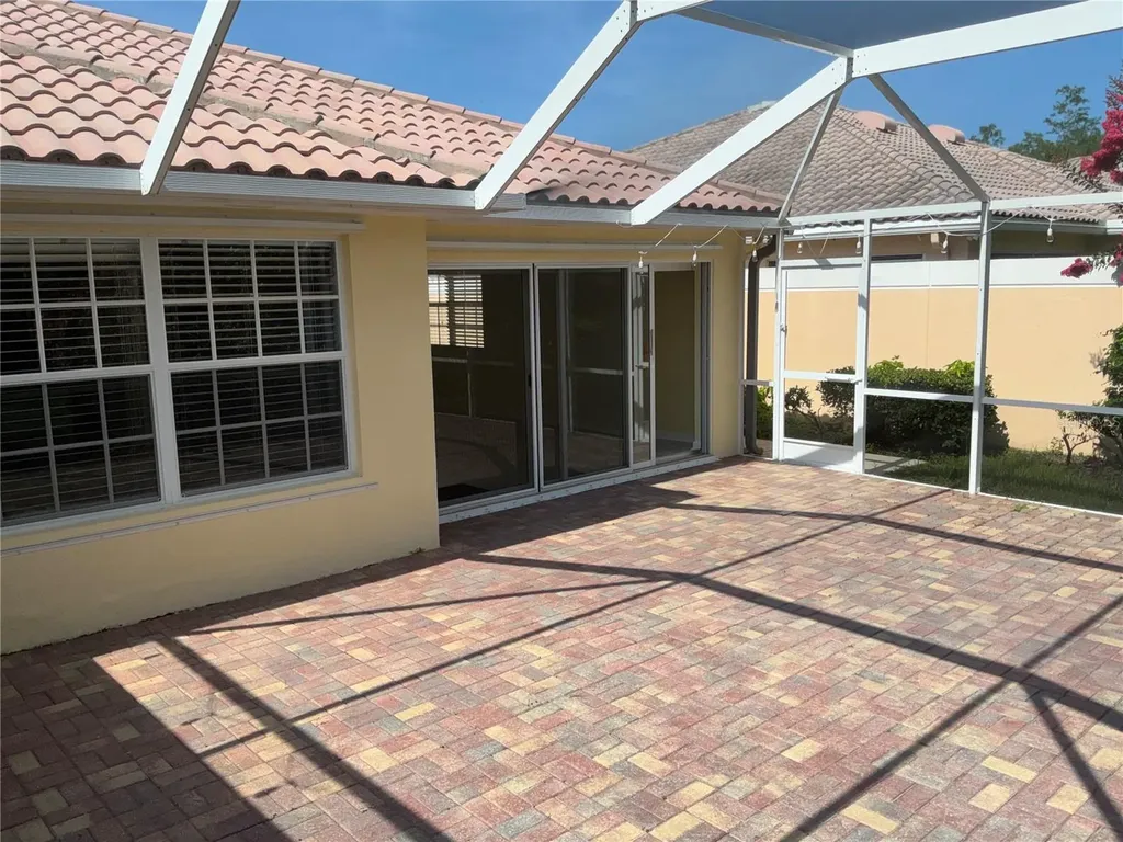 8004 Camminare Drive Sarasota FL 34238