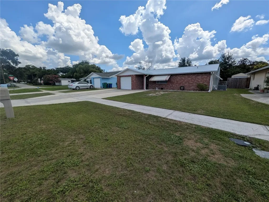 6212 18th Street Zephyrhills FL 33542
