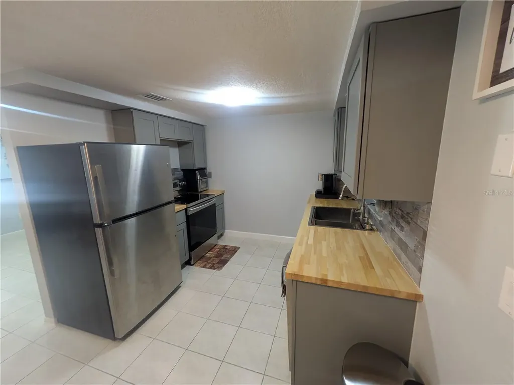 6212 18th Street Zephyrhills FL 33542