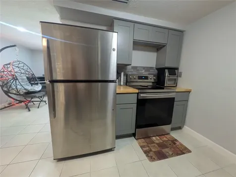 6212 18th Street Zephyrhills FL 33542