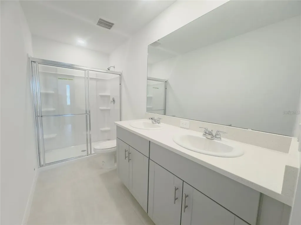 2852 Skyline Loop Kissimmee FL 34758