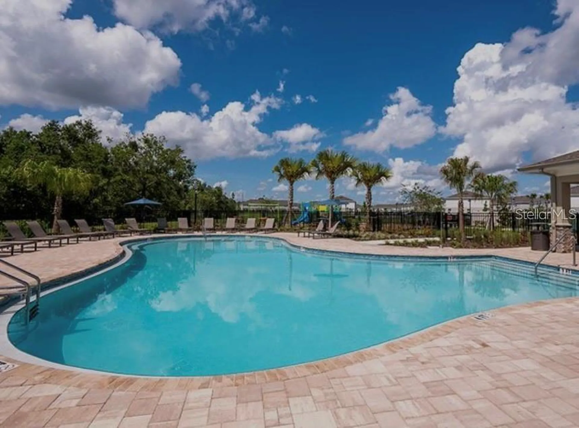2852 Skyline Loop Kissimmee FL 34758
