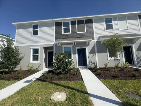 2852 Skyline Loop Kissimmee FL 34758