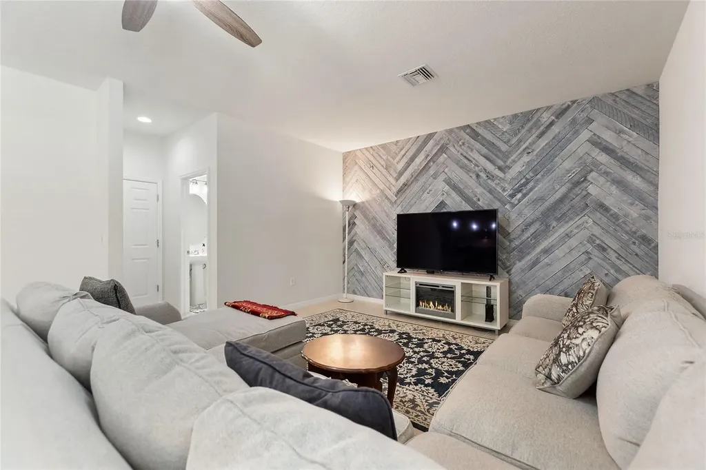17244 Goldcrest Loop Clermont FL 34714