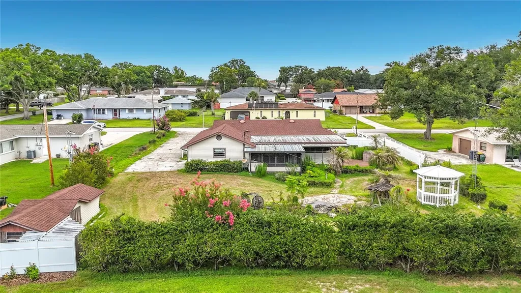 629 Orange Valley Circle Lakeland FL 33813