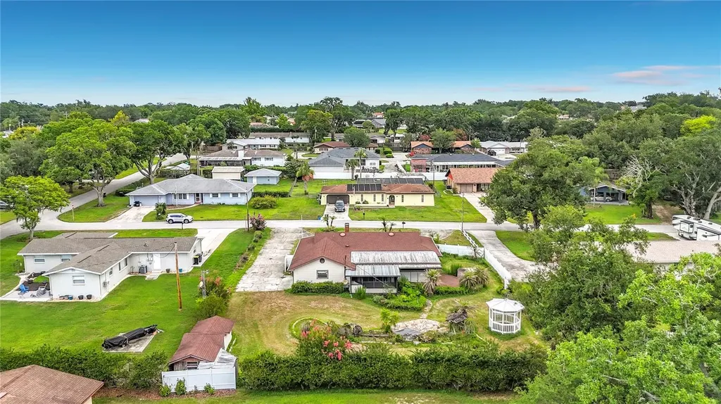 629 Orange Valley Circle Lakeland FL 33813