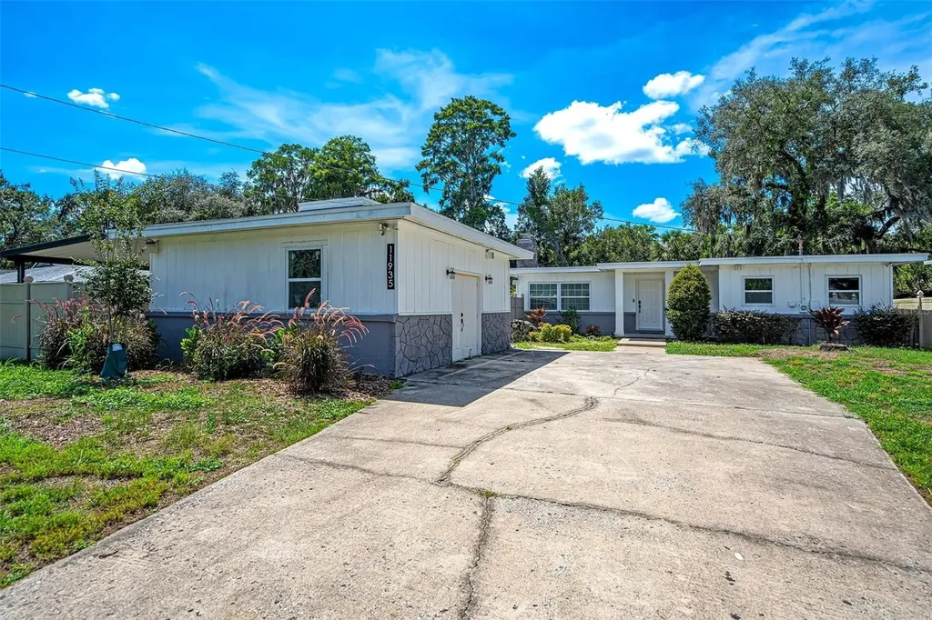 11935 Riverhills Drive Temple Terrace FL 33617