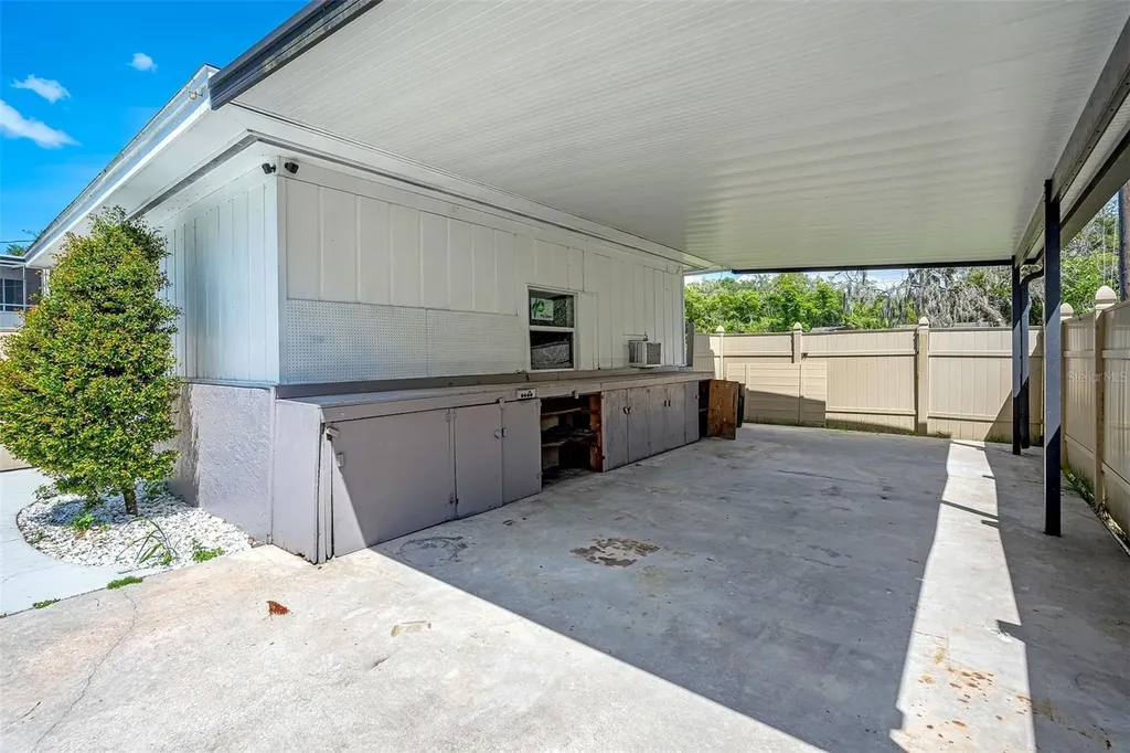 11935 Riverhills Drive Temple Terrace FL 33617