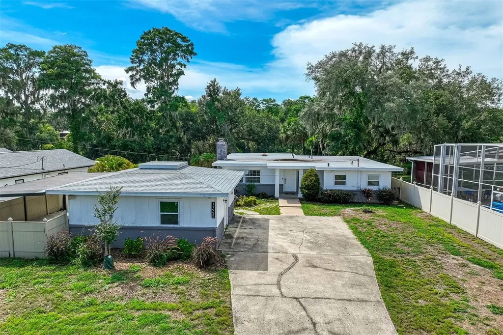 11935 Riverhills Drive Temple Terrace FL 33617
