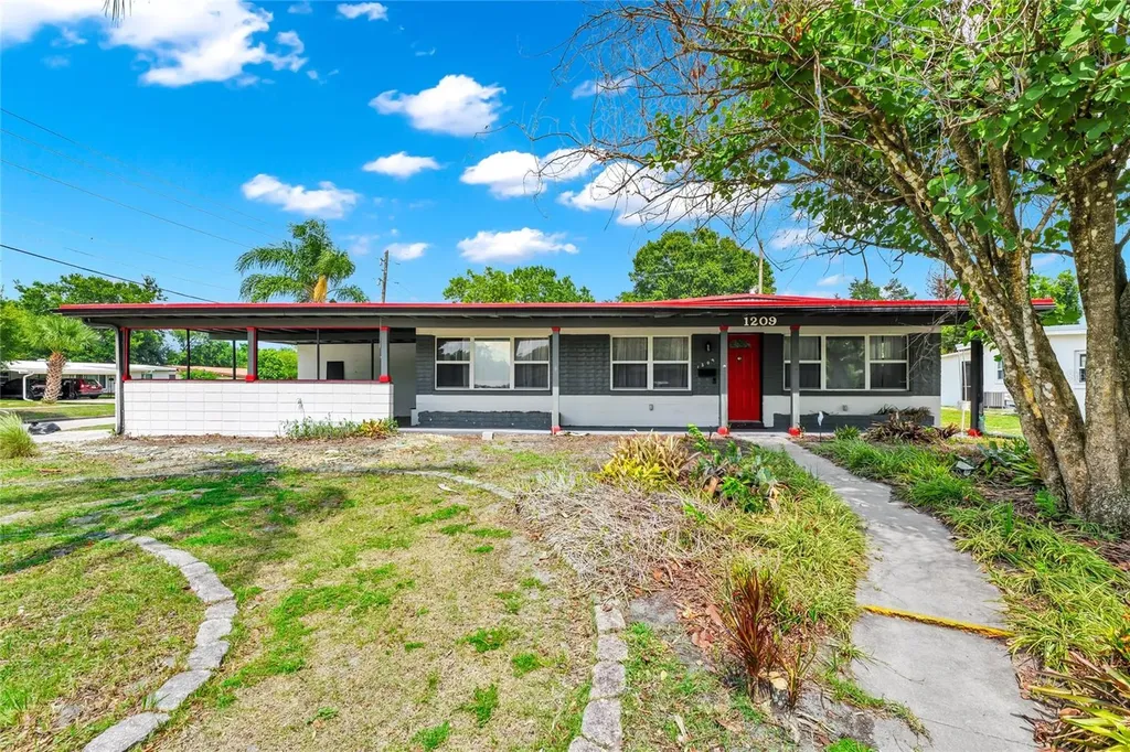 1209 Roscomare Avenue Orlando FL 32806