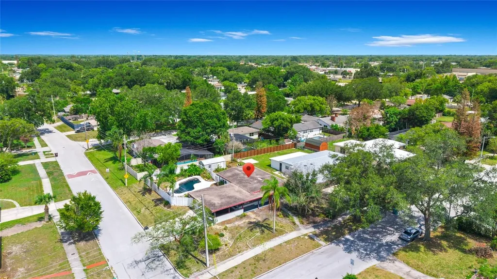 1209 Roscomare Avenue Orlando FL 32806