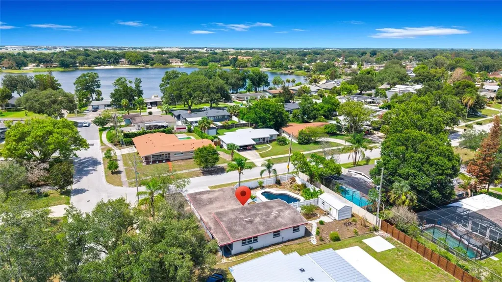 1209 Roscomare Avenue Orlando FL 32806