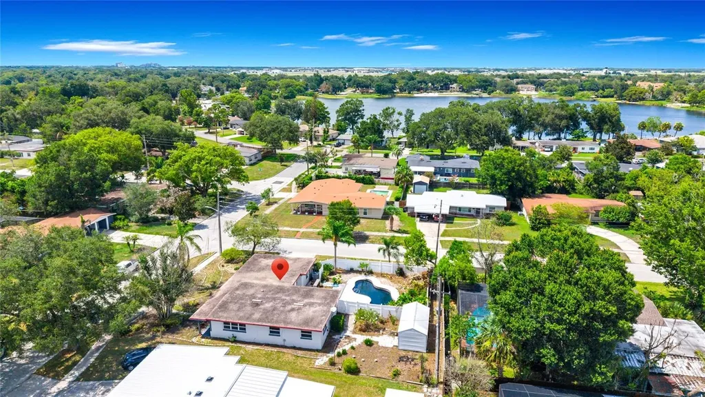 1209 Roscomare Avenue Orlando FL 32806