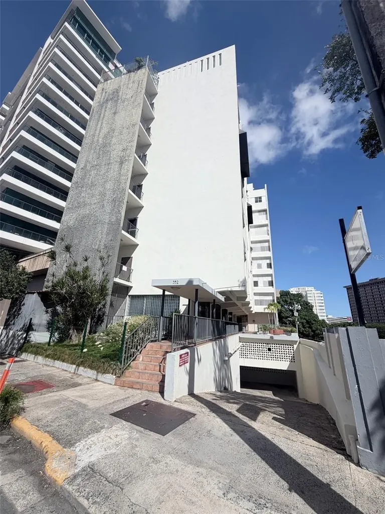 352 Del Parque San Juan PR 00911