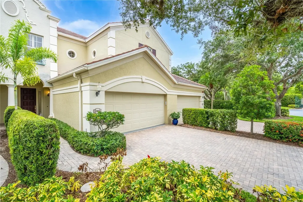5204 Bouchard Circle Sarasota FL 34238
