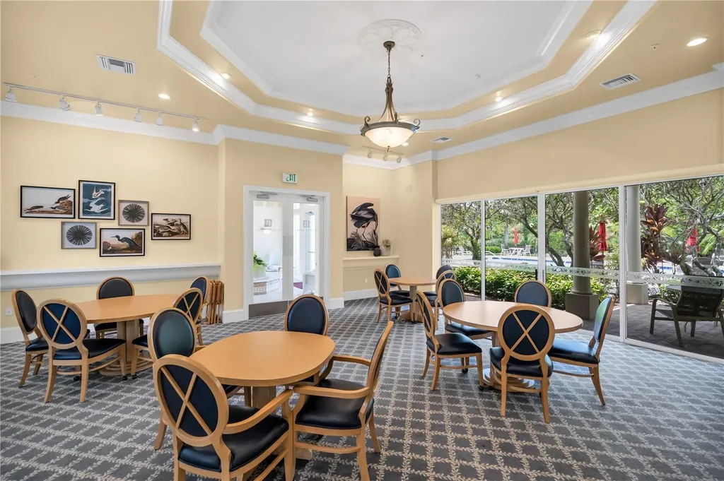 5204 Bouchard Circle Sarasota FL 34238