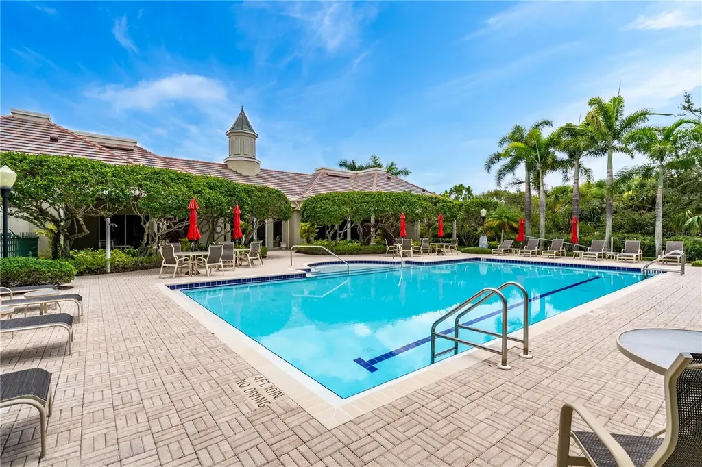 5204 Bouchard Circle Sarasota FL 34238