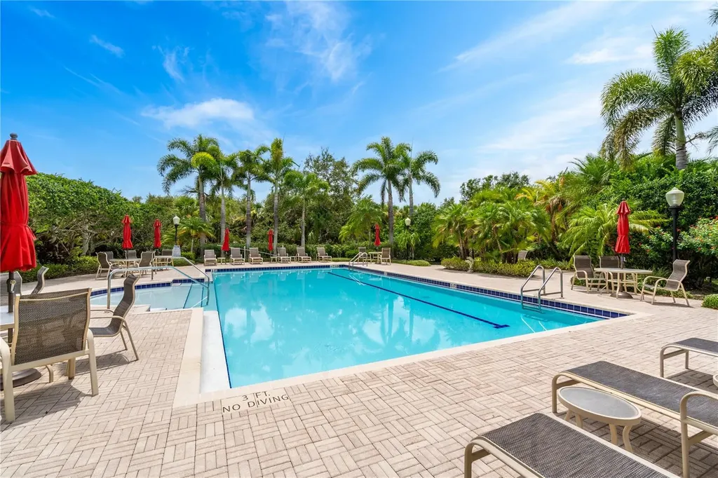 5204 Bouchard Circle Sarasota FL 34238