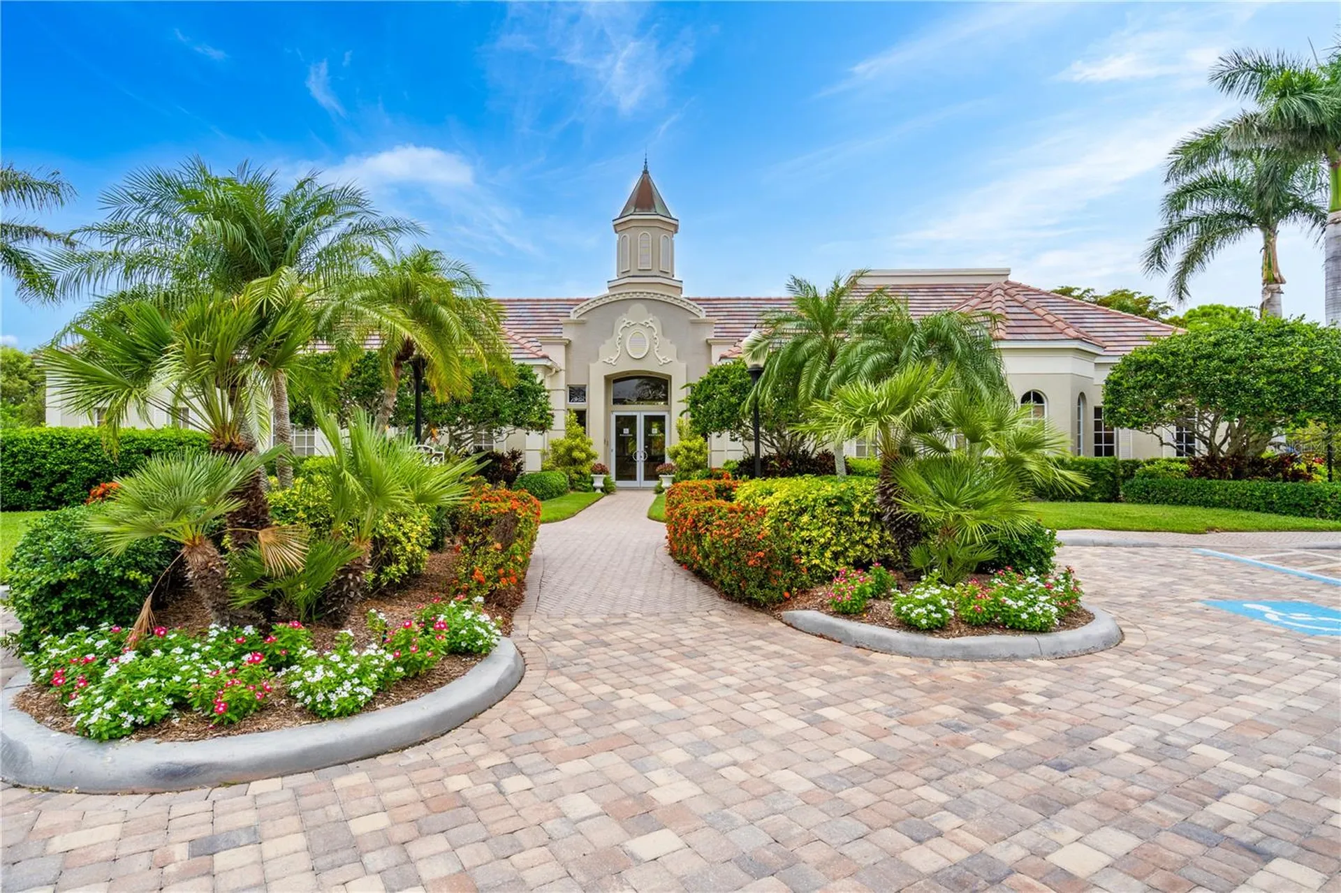 5204 Bouchard Circle Sarasota FL 34238