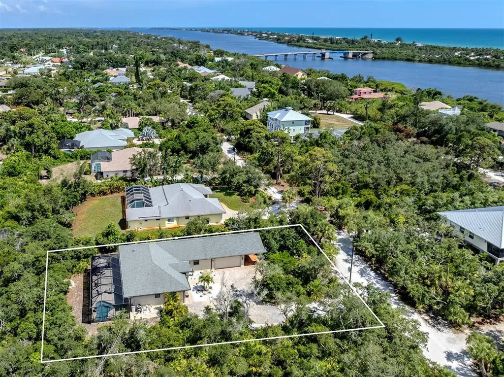 2565 Lemon Avenue Englewood FL 34223