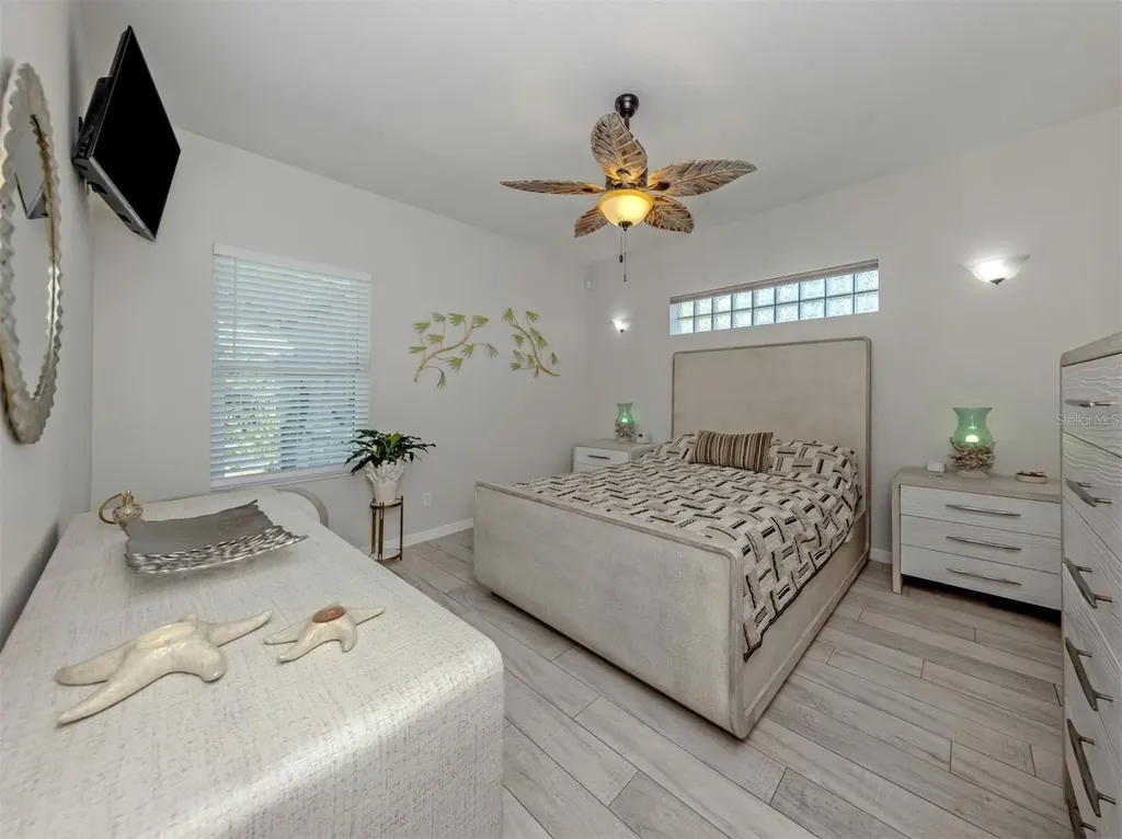 2565 Lemon Avenue Englewood FL 34223