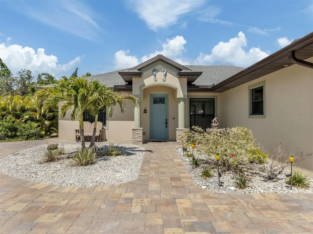 2565 Lemon Avenue Englewood FL 34223