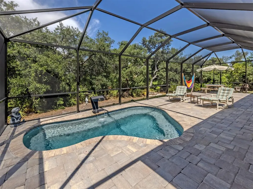 2565 Lemon Avenue Englewood FL 34223