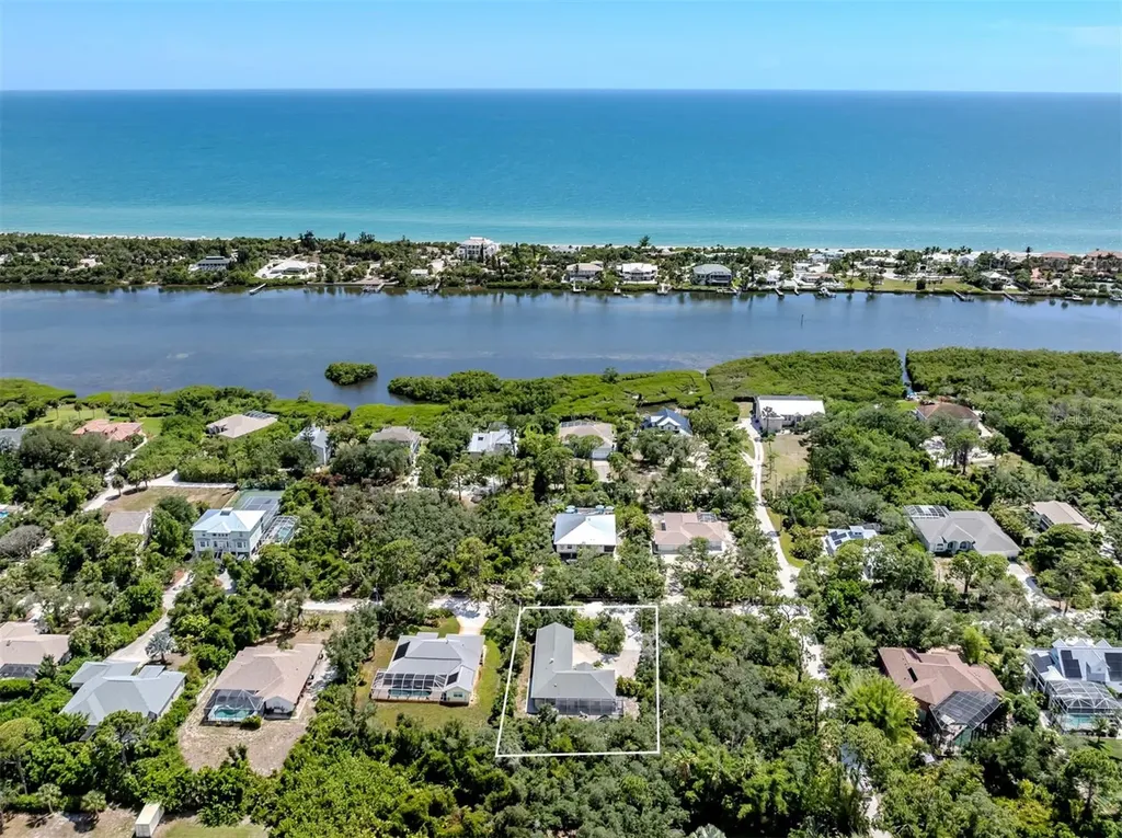 2565 Lemon Avenue Englewood FL 34223