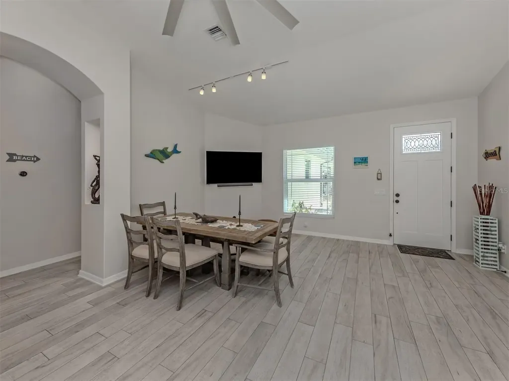 2565 Lemon Avenue Englewood FL 34223