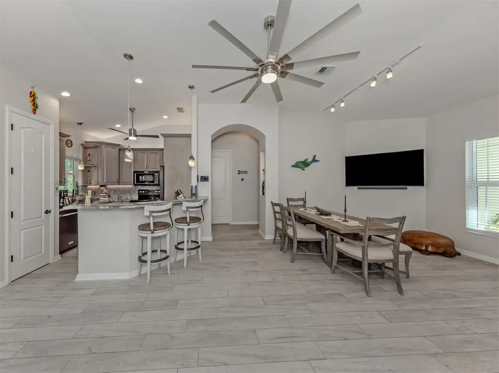 2565 Lemon Avenue Englewood FL 34223