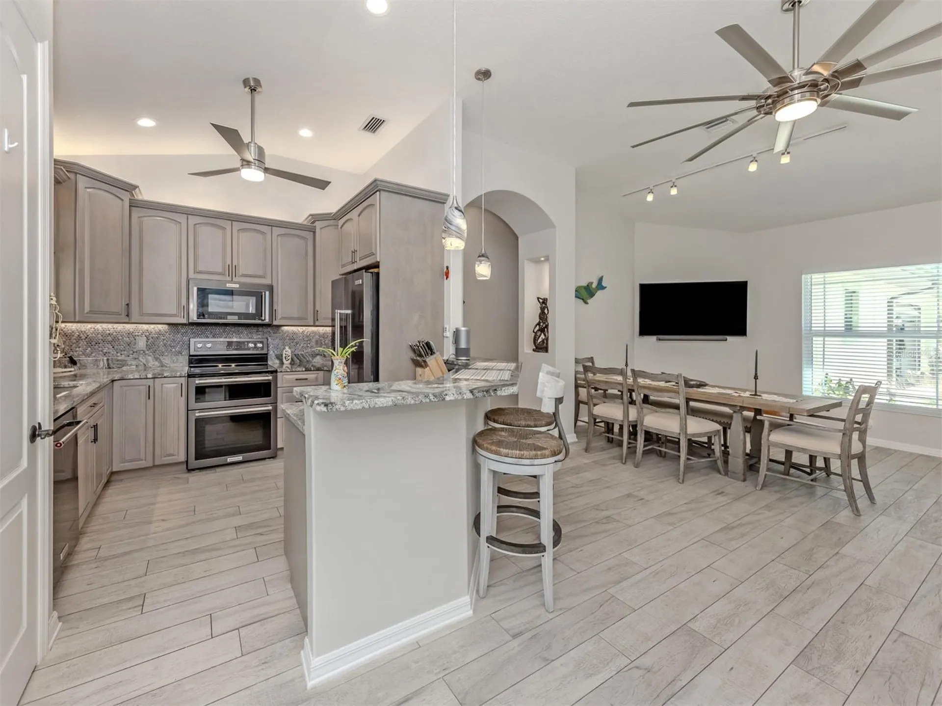 2565 Lemon Avenue Englewood FL 34223