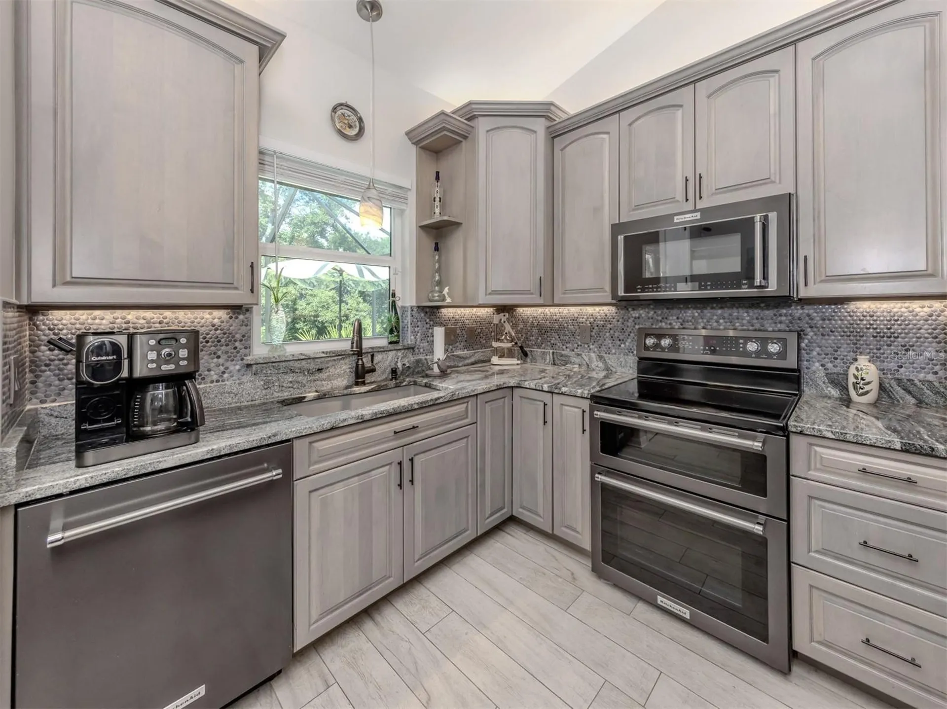 2565 Lemon Avenue Englewood FL 34223