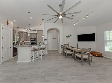 2565 Lemon Avenue Englewood FL 34223