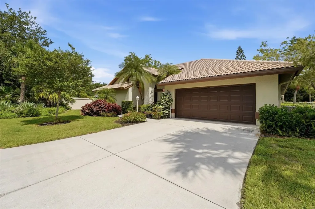 215 Carriage House Lane Nokomis FL 34275