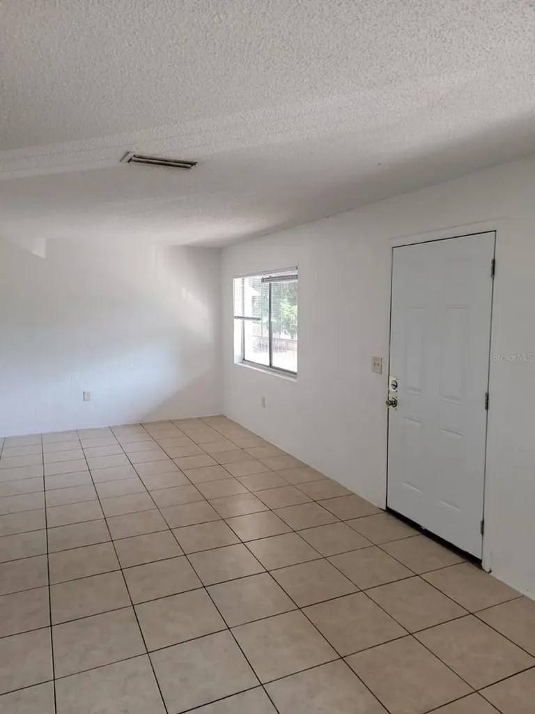 1216 Kennedy Road Daytona Beach FL 32117