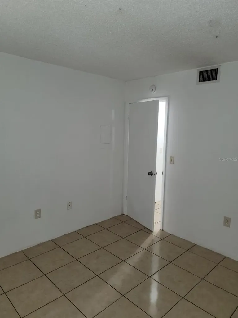 1216 Kennedy Road Daytona Beach FL 32117