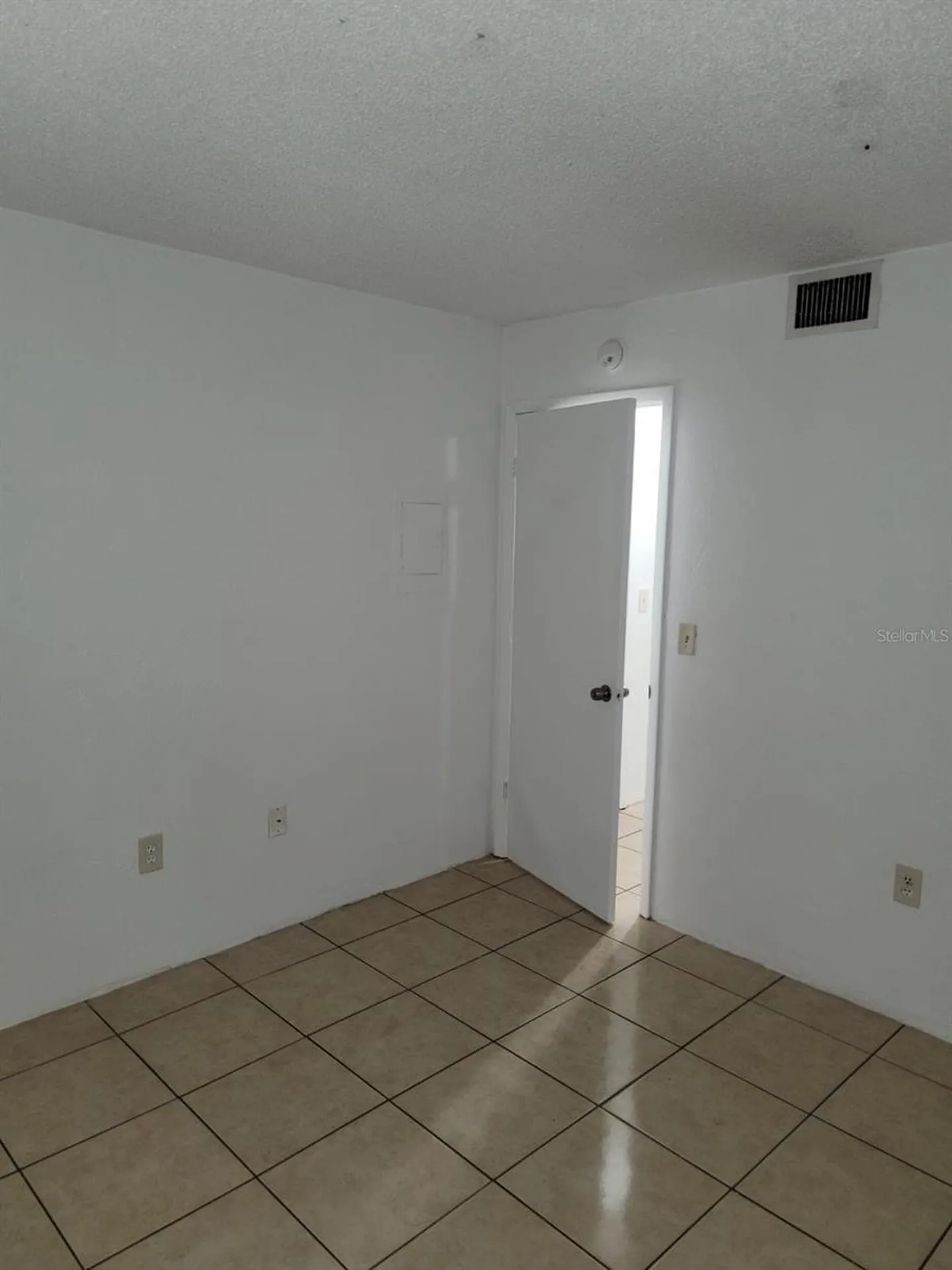 1216 Kennedy Road Daytona Beach FL 32117
