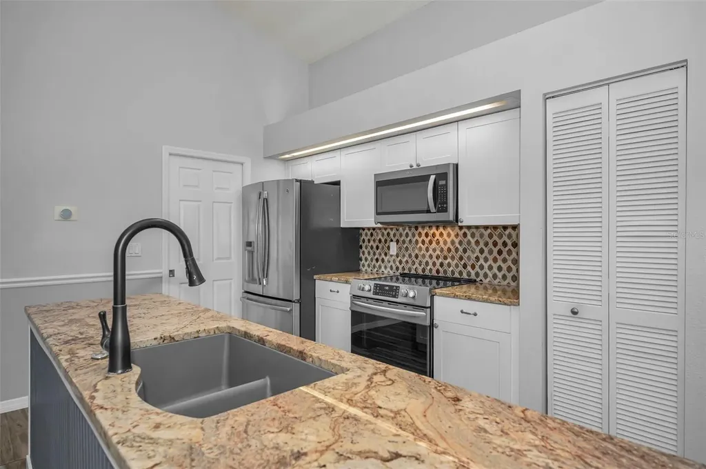802 Anchors Way Tarpon Springs FL 34689