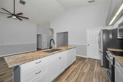 802 Anchors Way Tarpon Springs FL 34689