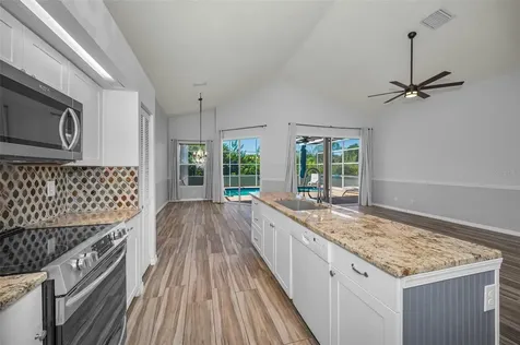 802 Anchors Way Tarpon Springs FL 34689