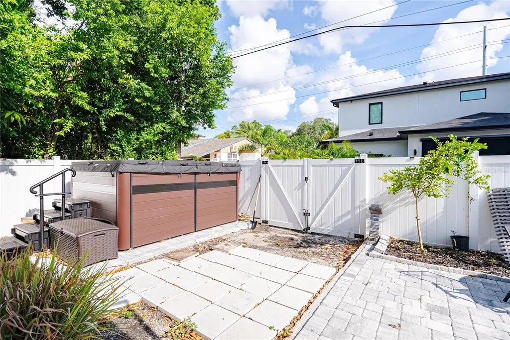 1908 W Nassau Street Tampa FL 33607
